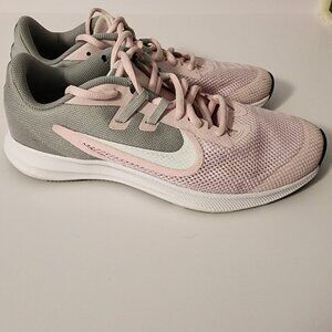 Girls Nike Pink and Gray Sneakers, 6Y